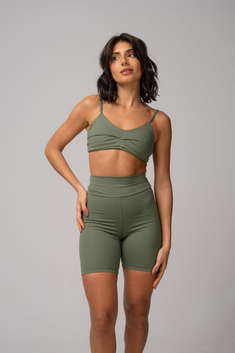 Conjunto Short e Top Fita Essentials Verde Oliva