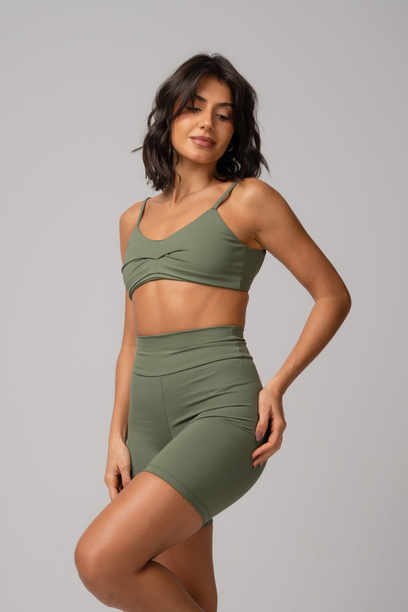 Conjunto Short e Top Fita Essentials Verde Oliva